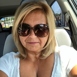 Meet your Posher, Lori